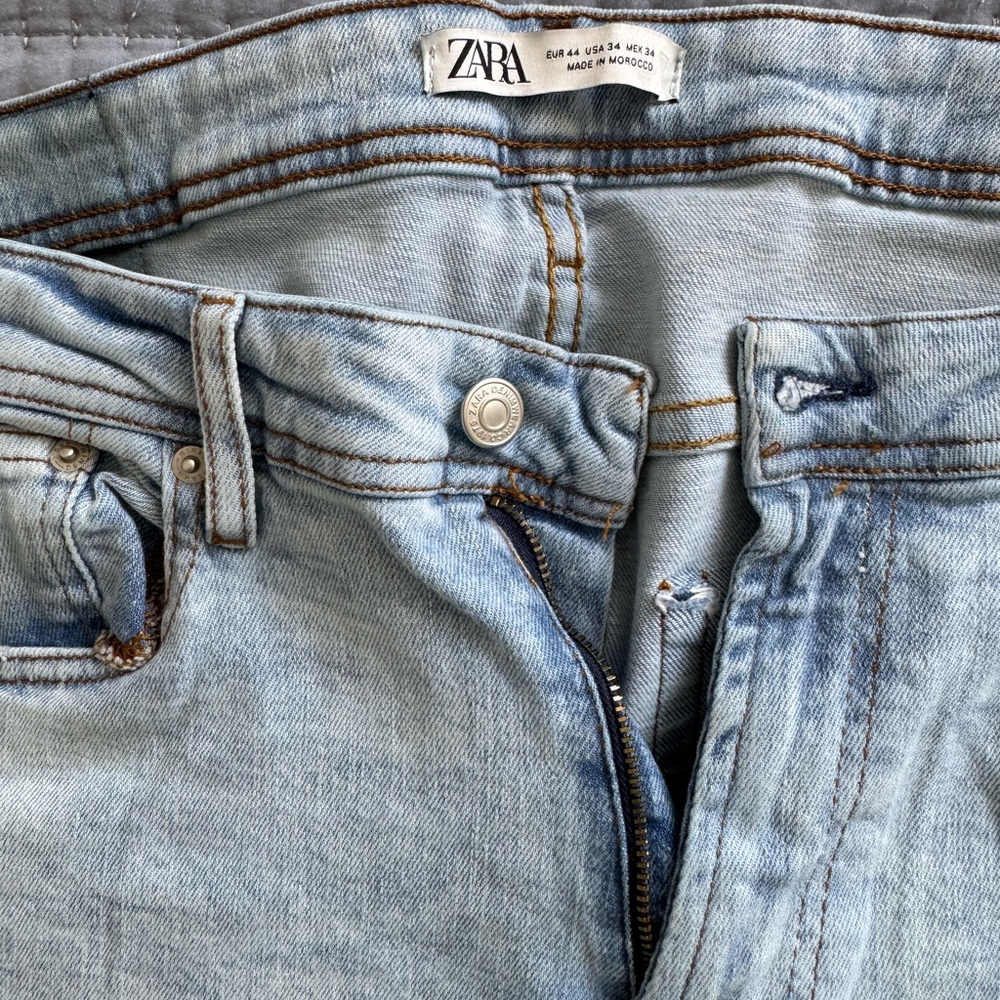Zara Men's Slim Jeans in Light Blue